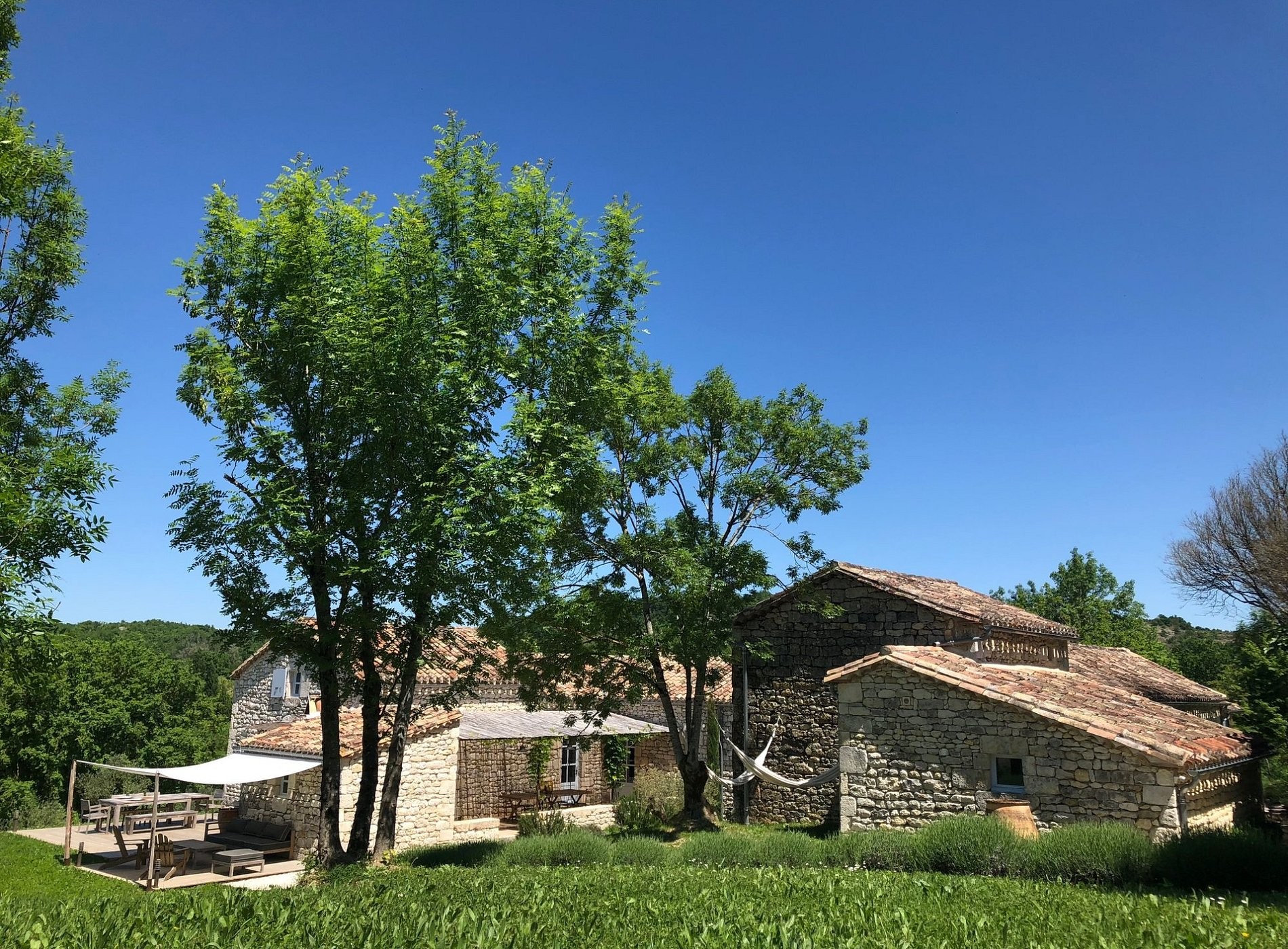 Maison Forte, chambres, calme et vue, Chambre d'Hôtes à Montcuq-en-Quercy-Blanc