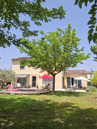 Studio Et Maison De Lumière Et De Joie, Location De Vacances à Vaison-la-Romaine