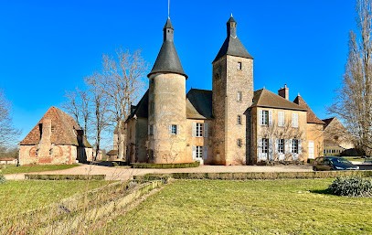 Château De Clusors Chambres D'hôtes, Chambre d'Hôtes à Saint-Menoux