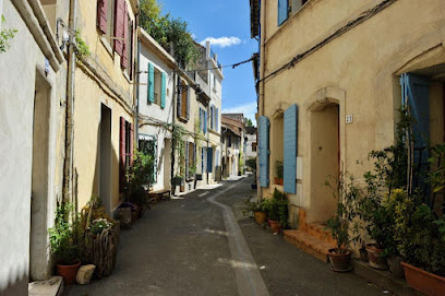 Loft Apartment, La Terrasse Centre Ville D'arles, Location De Vacances à Arles