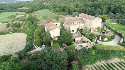 Authentique bâtisse de pierre en Lubéron à Saignon., Chambre d'Hôtes à Saignon