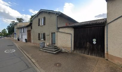 Chambre spacieuse au calme, Chambre d'Hôtes à Sathonay-Village