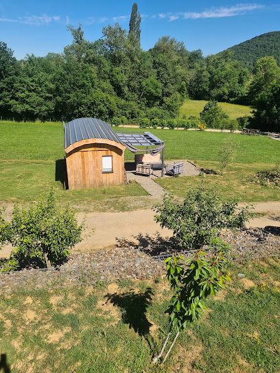 Les Mille Bottes Et Ses Roulottes, Chambre D'hôtes à Encausse-les-Thermes