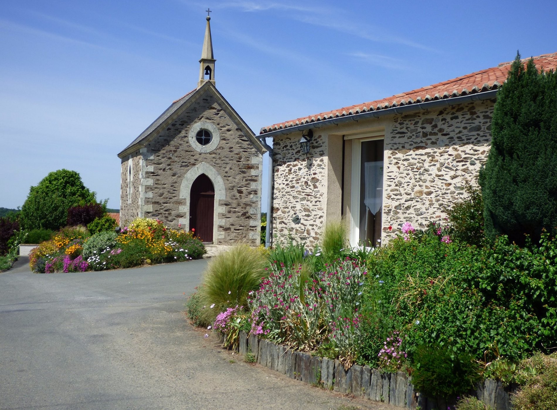 VIGNES ET LOIRE Chambres d'hôtes et gîtes, Chambre d'Hôtes à Orée d'Anjou