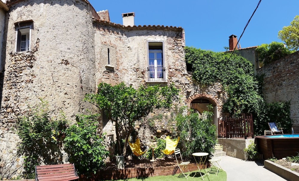 La Tour du Terroir Chambre et Table d'Hôtes, Chambre d'Hôtes à Rivesaltes
