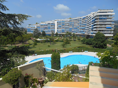 Appartement Le France - Vacances Côte D'azur, Location De Vacances à Mandelieu-la-Napoule