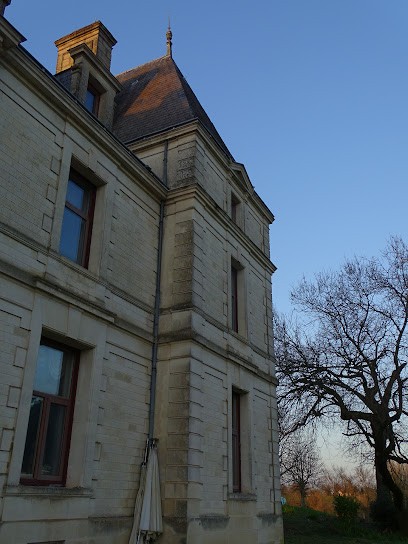 Château Perrin D'Hoge, Chambre d'Hôtes à Bonzac