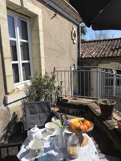 La Maison Haute, Chambre d'Hôtes à Lys-Haut-Layon