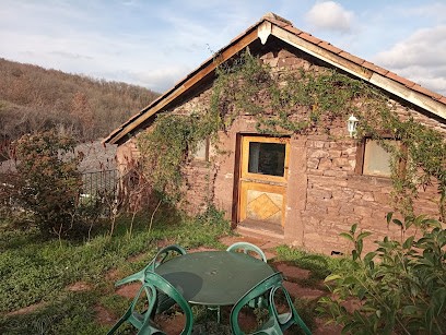 Gîte Et Chambre D’hôtes Des Monts, Chambre d'Hôtes à Saint-Izaire