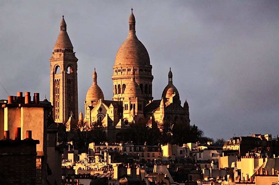 Côté Montmartre, Chambre d'Hôtes à Paris 09