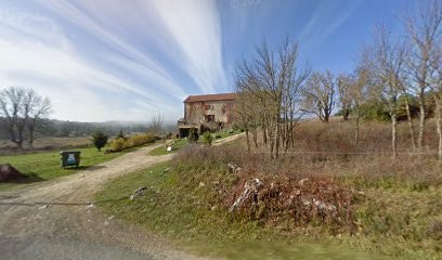 chambres sur Domaine avec piscine en pleine nature, Chambre d'Hôtes à Mostuéjouls