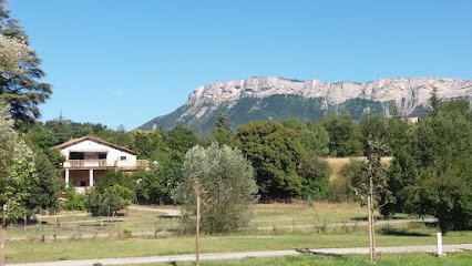 Au Gite de la Germanette, Location de Vacances à Serres