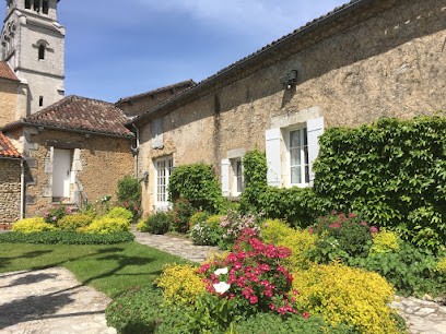 Jardin Des angles, Chambre d'Hôtes à Chalagnac