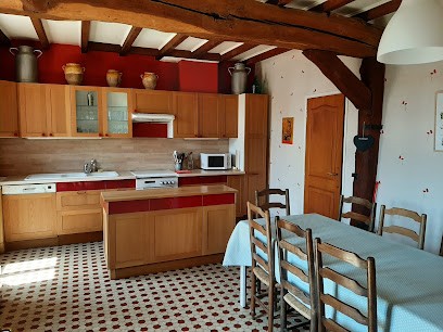 Maison Rouge, Location de Vacances à Montagne