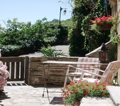 Le Studio du Château (autonome) en Pays Cathare, proche de Carcassonne., Location de Vacances à Cuxac-Cabardès