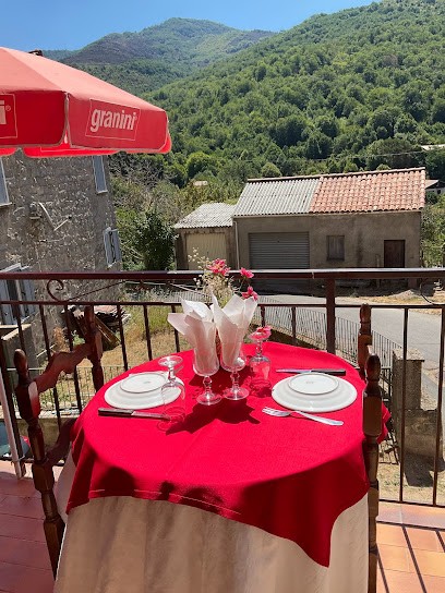 Le Sampiero Restaurant et chambres d’hôtes, Chambre d'Hôtes à Bastelica