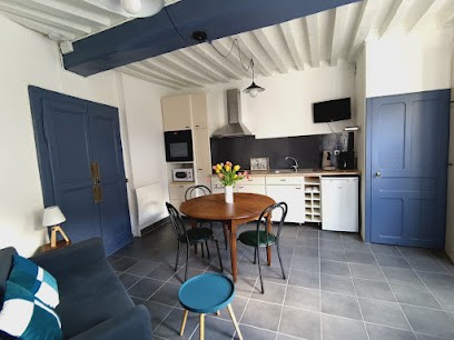 Gîte La Maisonnette, Location de Vacances à Luzy