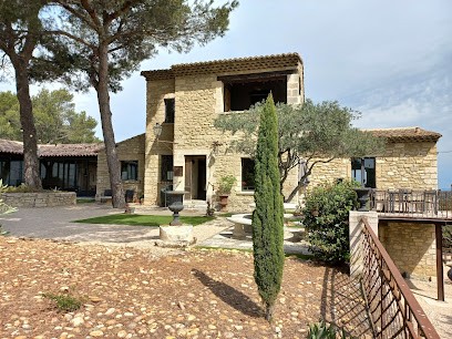 Le Bastion Des Papes. Location Saisonnière De Charme En Provence, Avec Piscine Et SPA Privés, Location de Vacances à Châteauneuf-de-Gadagne