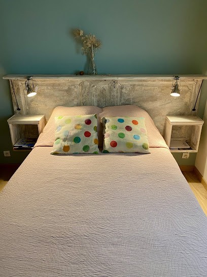 Côté Chênes Verts - chambres d’hôtes, Chambre d'Hôtes à Viols-en-Laval