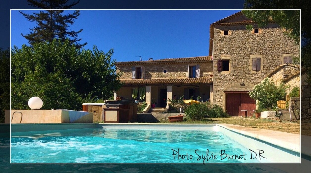 B&B Le mas neuf des greses, Chambre d'Hôtes à Canaules-et-Argentières