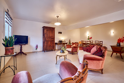 Chez Emile, Location De Vacances à Brézins