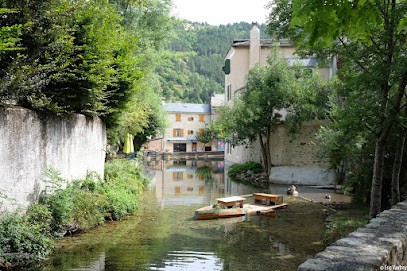 À la place, Chambre d'Hôtes à Florac Trois Rivières
