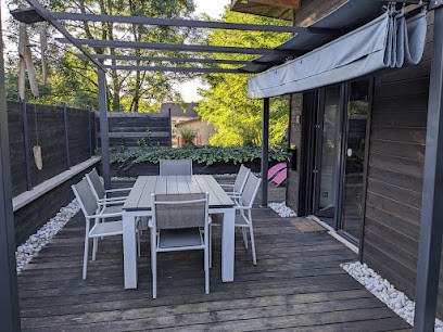 THE COTTAGE ZEN LOVE, Chambre d'Hôtes à Foucherans