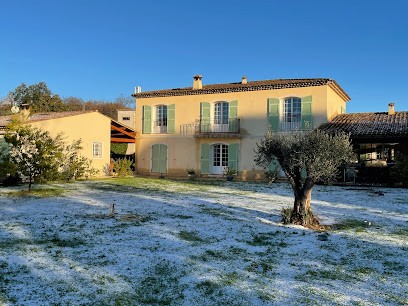 Bastide des Eucalyptus, Chambre d'Hôtes à Antibes