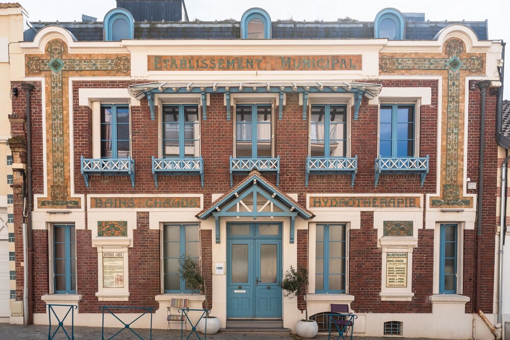 Villa D'eaux - Anciens Bains Chauds - Hydrothérapie, Maison D'hôtes à Villers-sur-Mer