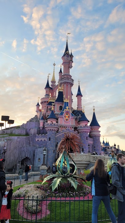 B&B Holiday Rental - Gîte Mini-Cottage Carnetin Le Parc, Chambre d'Hôtes à Thorigny-sur-Marne