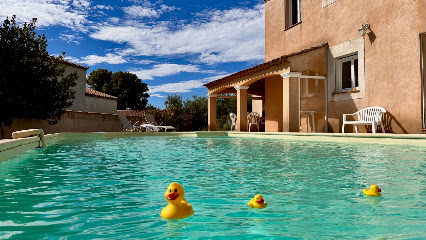Villa Fleur D'amandier, Location De Vacances à Régusse