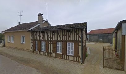 Gîte Le Jardin D'Odette, Location de Vacances à Yèvres-le-Petit