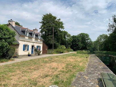 L'Écluse de l'Ile, Chambre d'Hôtes à Carhaix-Plouguer
