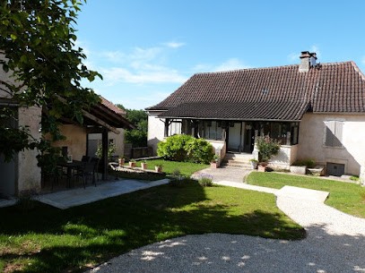 Chambres d'hôtes LE PLASSALOU et Gîte La Gariotte, Chambre d'Hôtes à Esclauzels