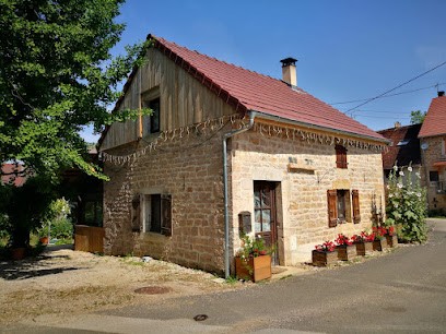 Gîte Coeur De Village, Chambre d'Hôtes à Val-Sonnette