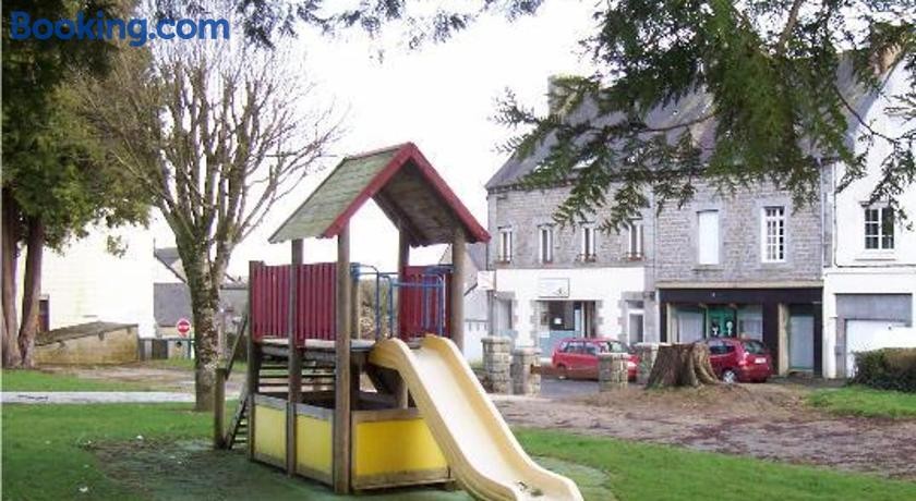 Yec'Hed Mat, Chambre d'Hôtes à Saint-Nicolas-du-Pélem