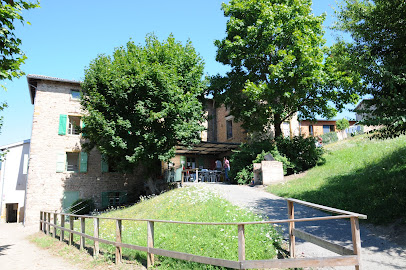 Grillons Et Cigales, Location De Vacances à Valsonne