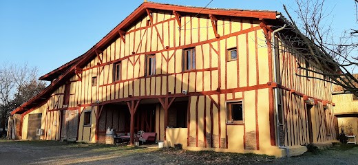 Arie - Chez Joelle Et Michel, Chambre d'Hôtes à Dému