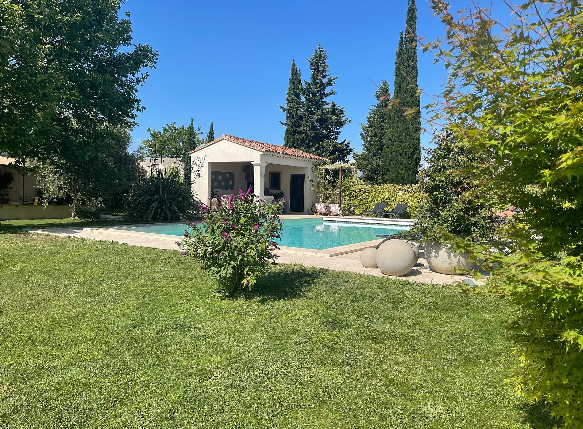 Le Mas Saint Philippe, maison d'hôtes Provence, Maison d'Hôtes à Jonquières