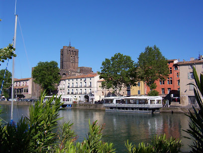 3 Bedroom Apartment Overlooking River, Location De Vacances à Agde