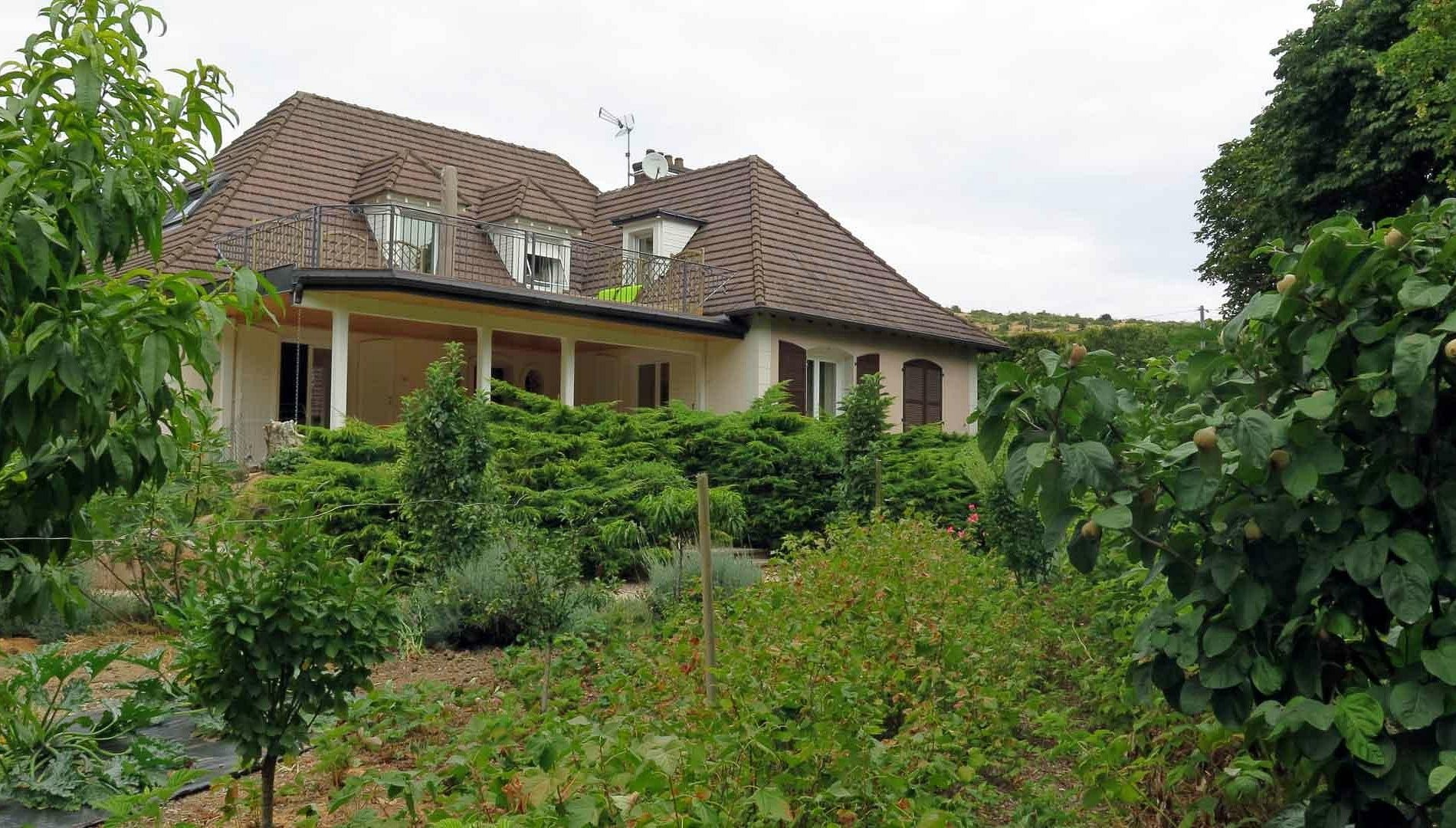 Chambres d'hôtes Nuits et Jardin, Chambre d'Hôtes à Nuits-Saint-Georges