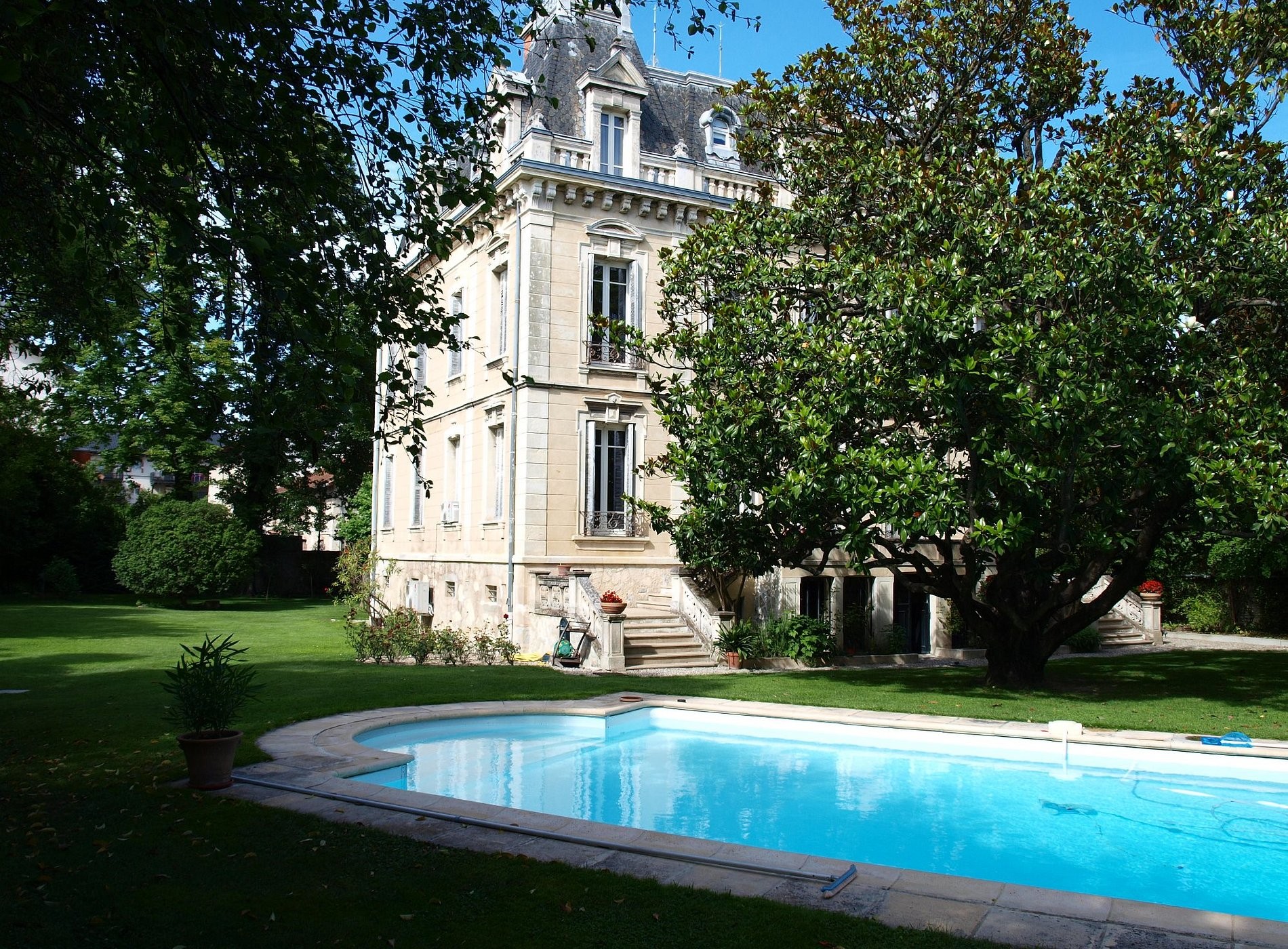 Villa Magnolia Parc, Chambre d'Hôtes à Montélimar