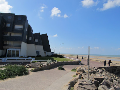 Le Juno Beach Duplex Avec Terrasse, Location De Vacances à Bernières-sur-Mer