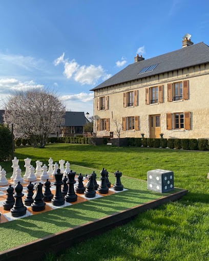 La Marie Jeanne: Grand gite 5 épis pour 11 personnes avec piscine, jeux enfants entre Paris et Rouen en Normandie, Location de Vacances à Tilly