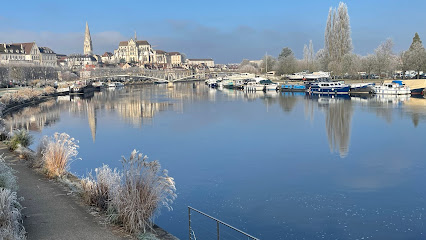 Appartement Le Temple Auxerre Centre Ville, Location De Vacances à Auxerre