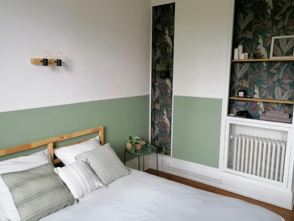 Pavillon C.R, Chambre d'Hôtes à Isles-sur-Suippe