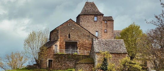 Château du Cayla, Location de Vacances à Moyrazès