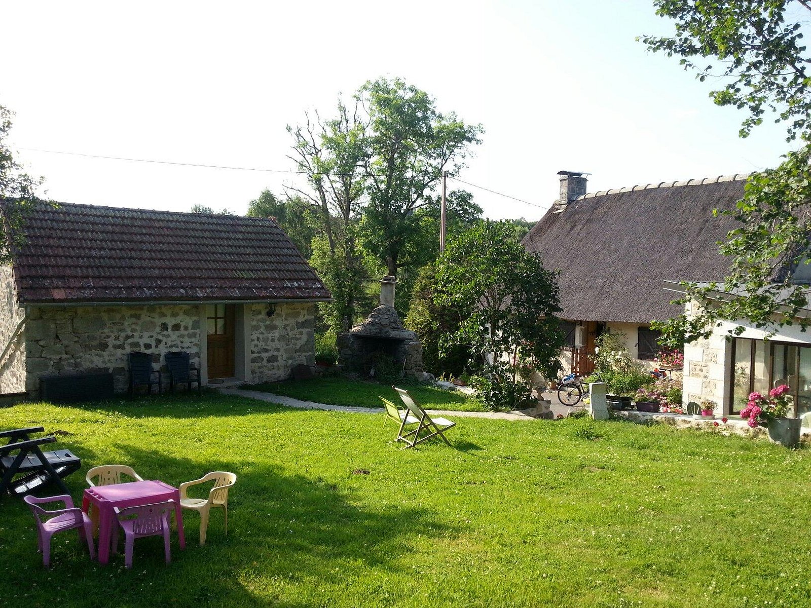 La Chaumière, Chambre D'hôtes à Saint-Oradoux-de-Chirouze