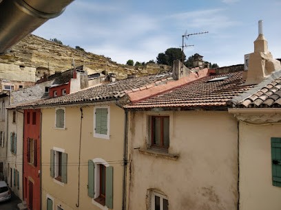 La Provence au coeur du vieux village, Chambre d'Hôtes à Saint-Chamas