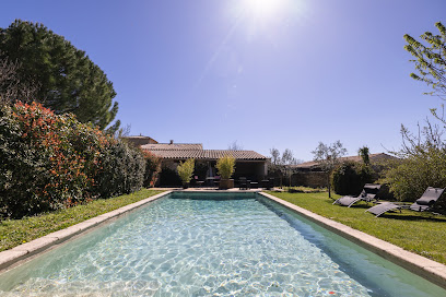 Le Mazet Du Sablas, Location De Vacances à Montaren-et-Saint-Médiers